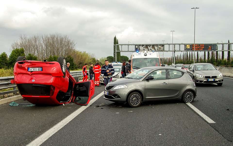 incidente auto sulla casilina